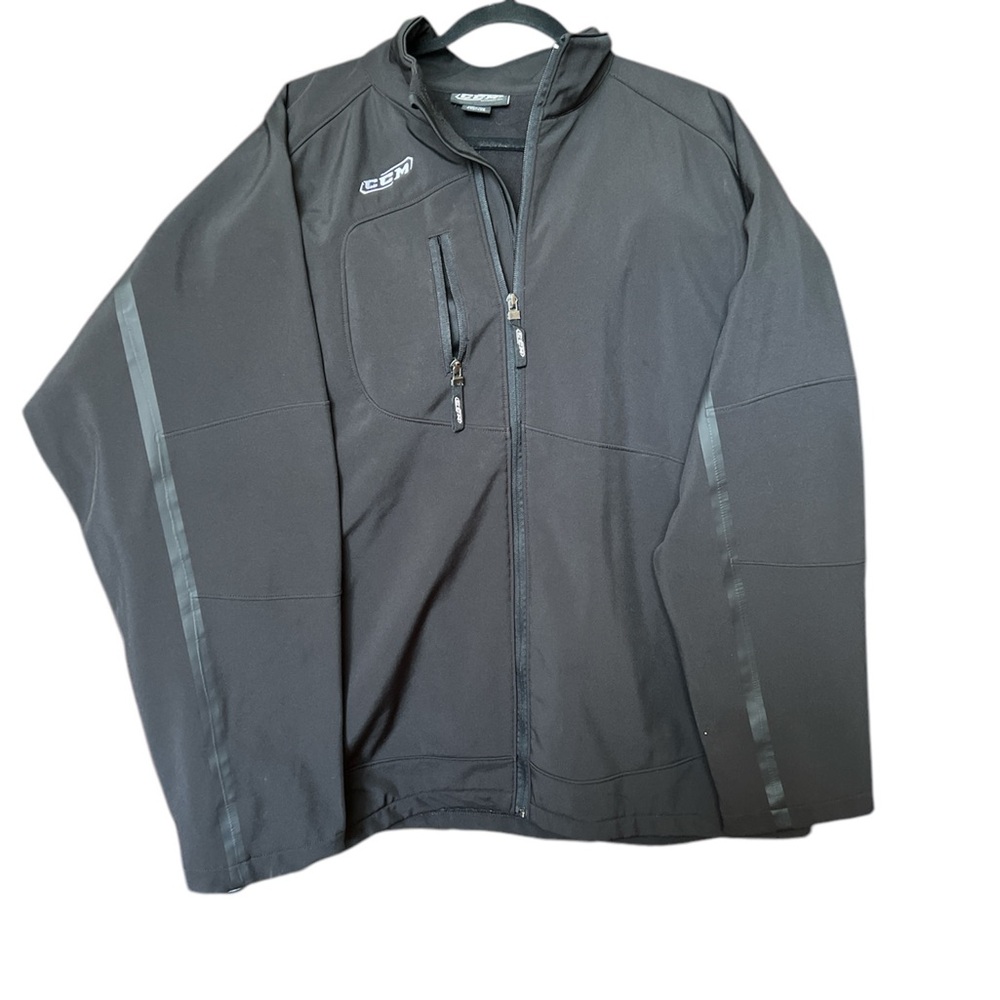CCM XXL men’s Performance Jacket with full zipper no team branding
